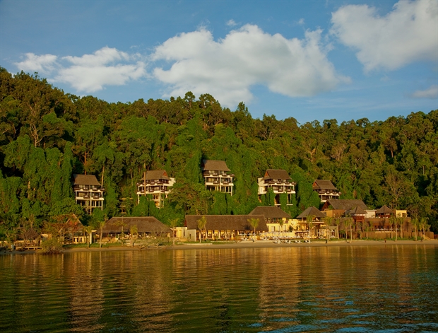 The magnificent view of Gaya Island Resort from afar